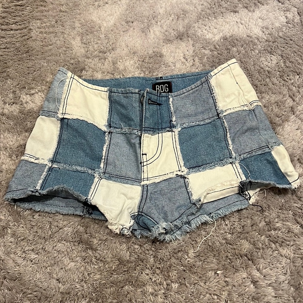 Patched Jean shorts